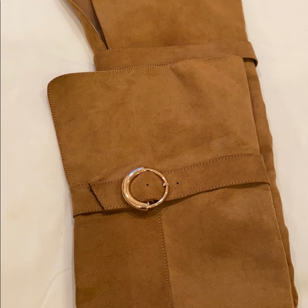 Boots - Picture 3 of 4